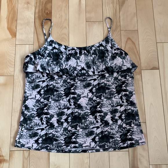 Ricki’s Tank Top - Picture 3 of 4